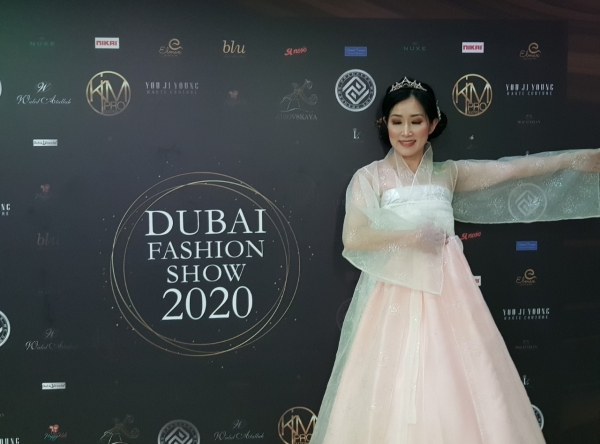 2020두바이 패션쇼에 참가한 한국시니어스타협회 시니어모델 (사진제공: 한국시니어스타협회)